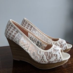 American Eagle Wedges